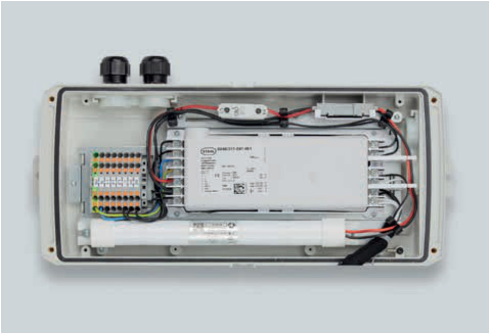Hình 6: Sự kết hợp nhiều kiểu bảo vệ trong một bộ đèn chiếu sáng khẩn cấp phòng nổ